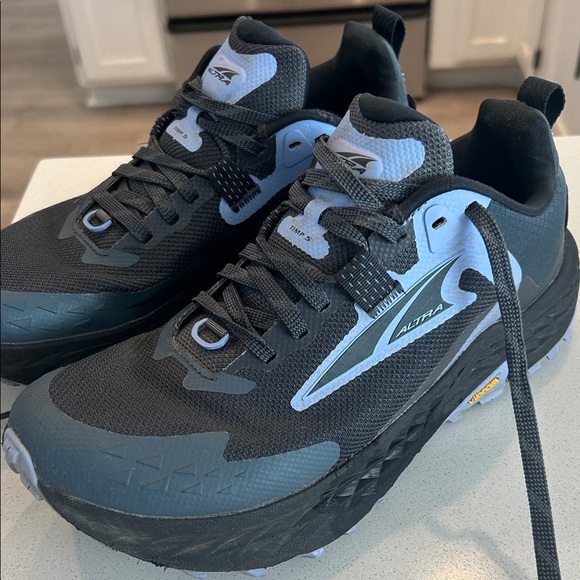 Altra Timp 5, a high-cushion, neutral trail running shoe Size 8 - Picture 3 of 7